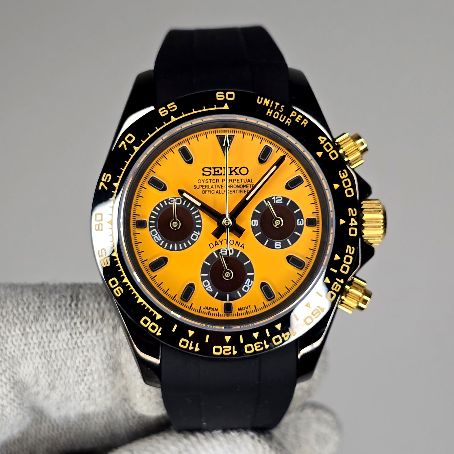 Custom Watch CW921 MechaQuartz