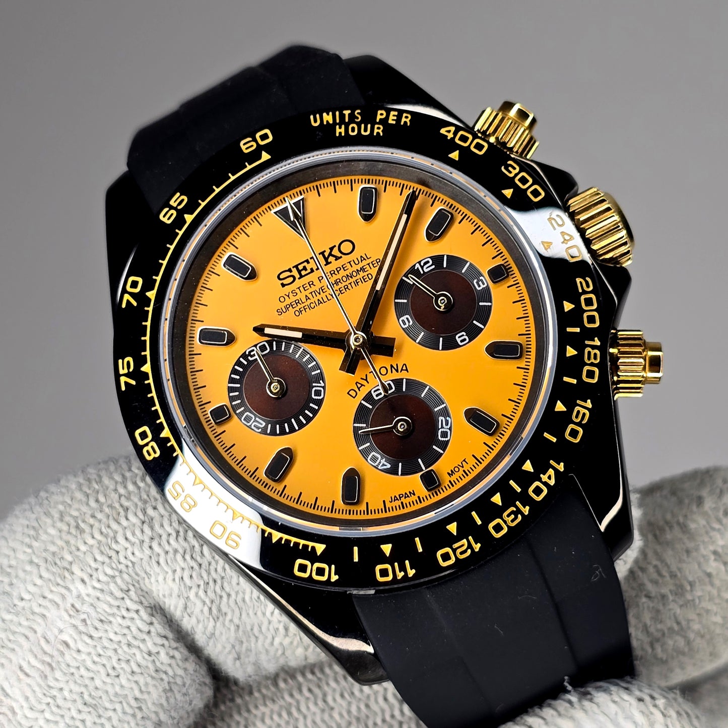 Custom Watch CW921 MechaQuartz
