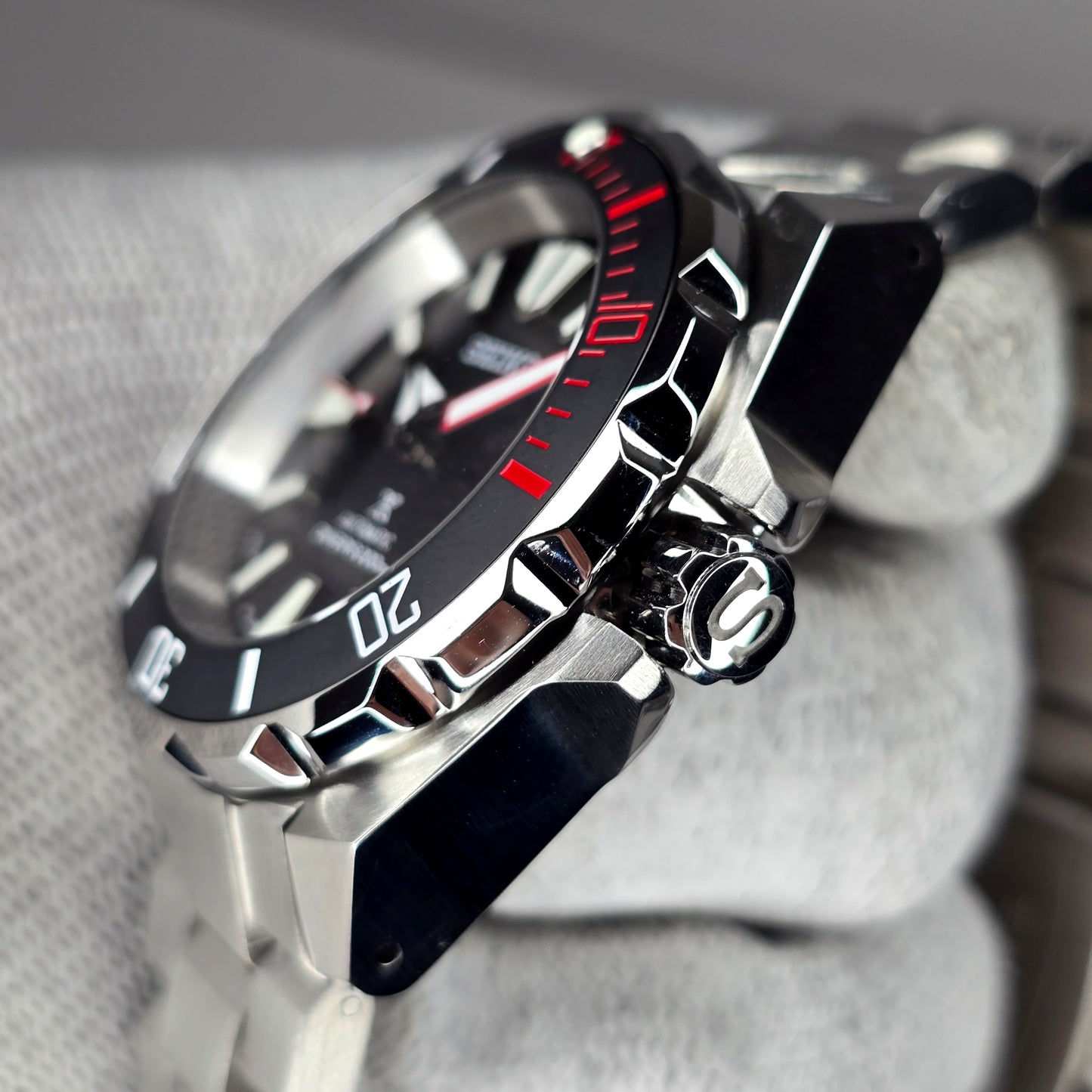 Custom Watch CW320 Automatic 44mm
