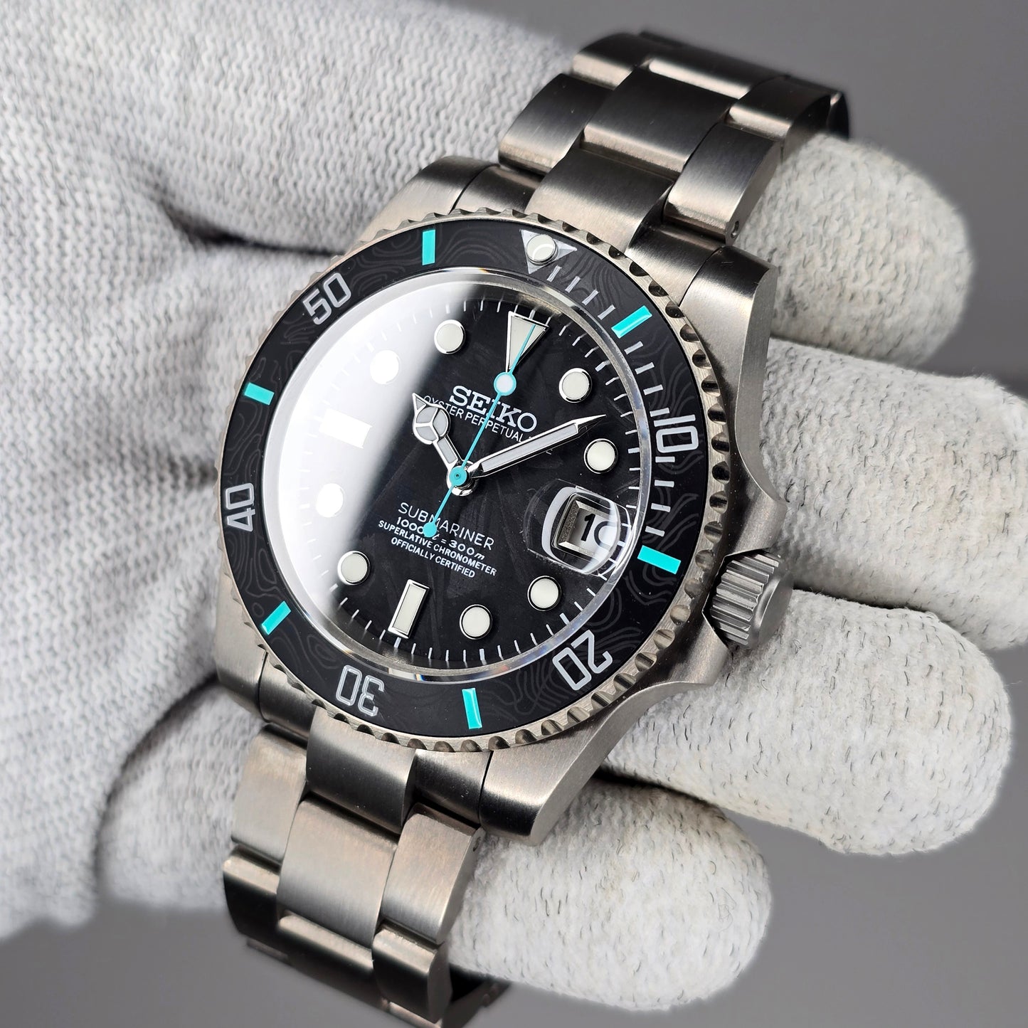 Custom Watch CW329 Automatic - Ultra Lightweight Titanium