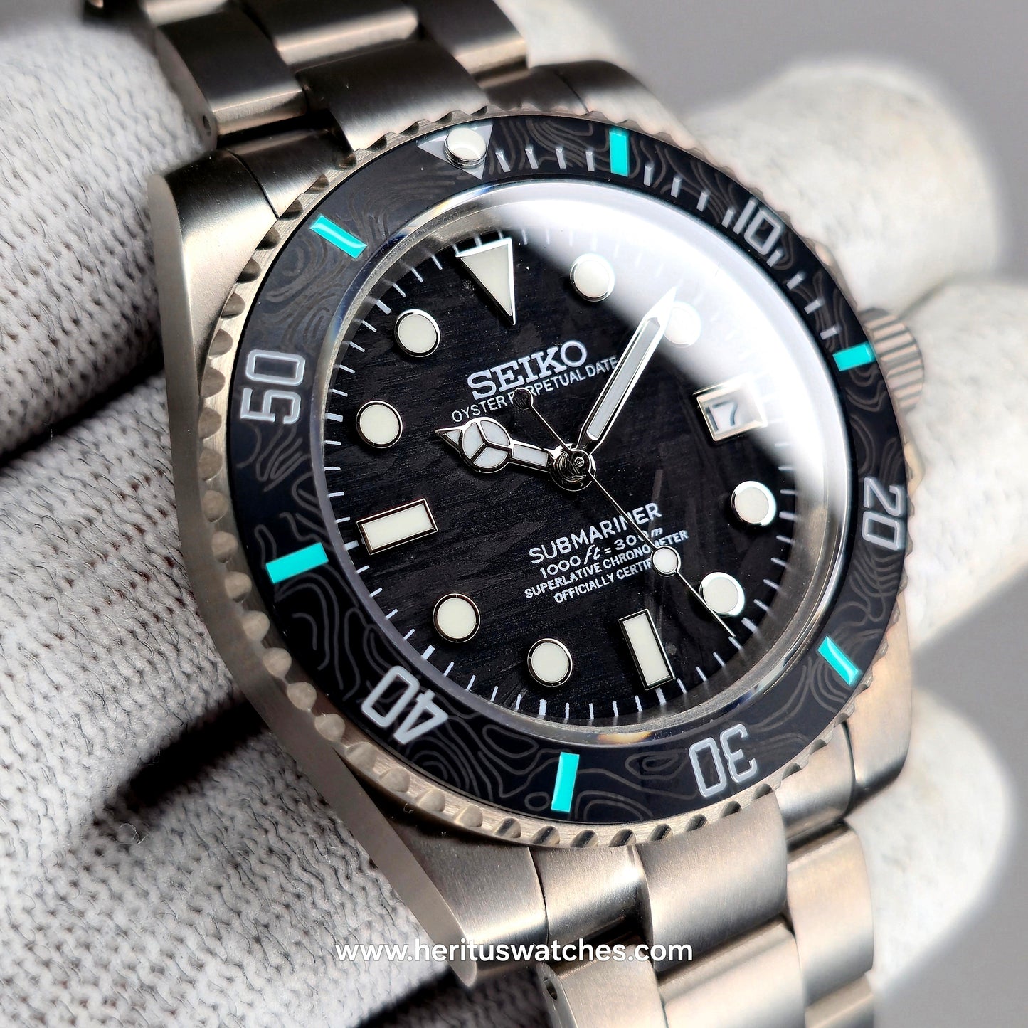 Custom Watch CW328 Automatic - Ultra Lightweight Titanium
