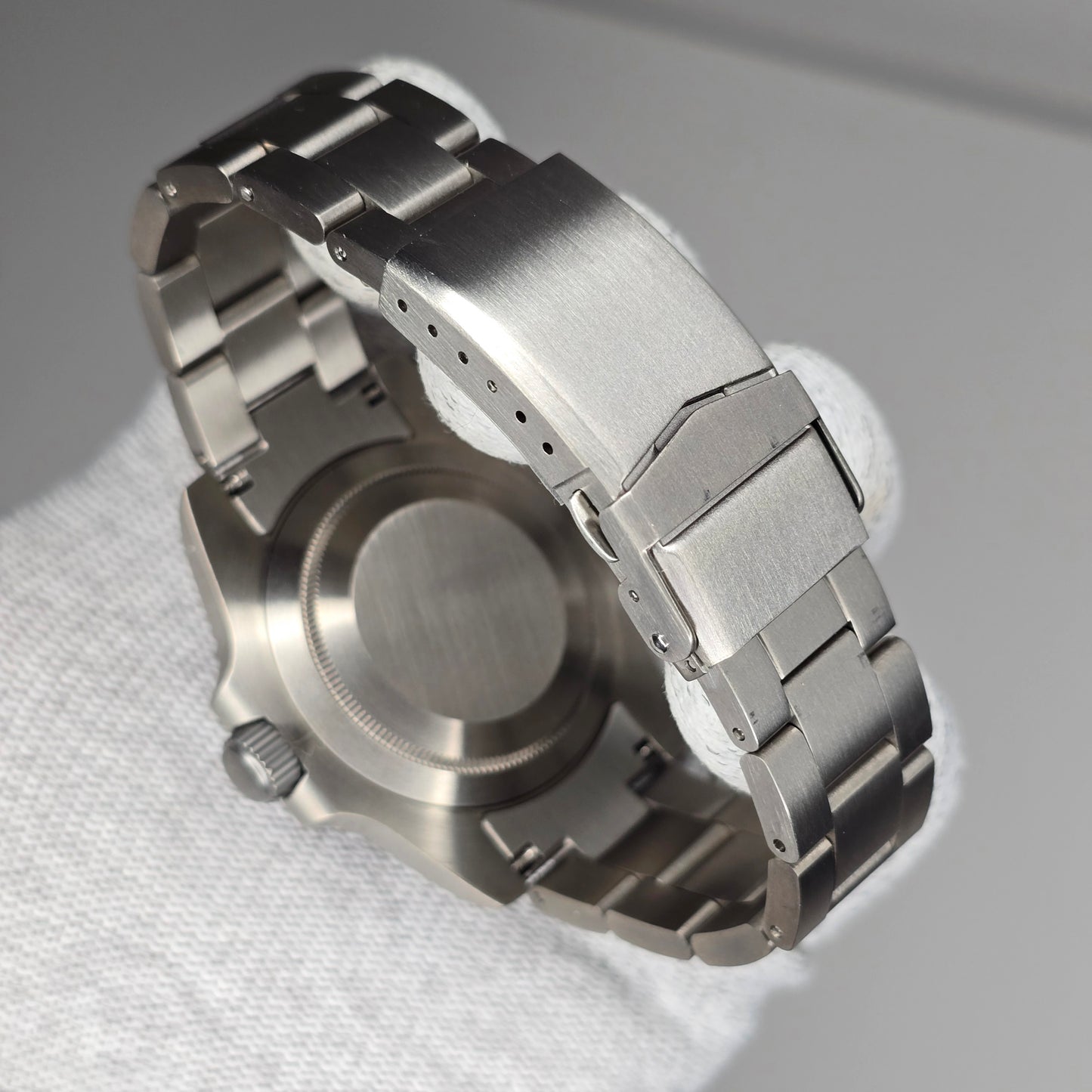 Custom Watch CW329 Automatic - Ultra Lightweight Titanium