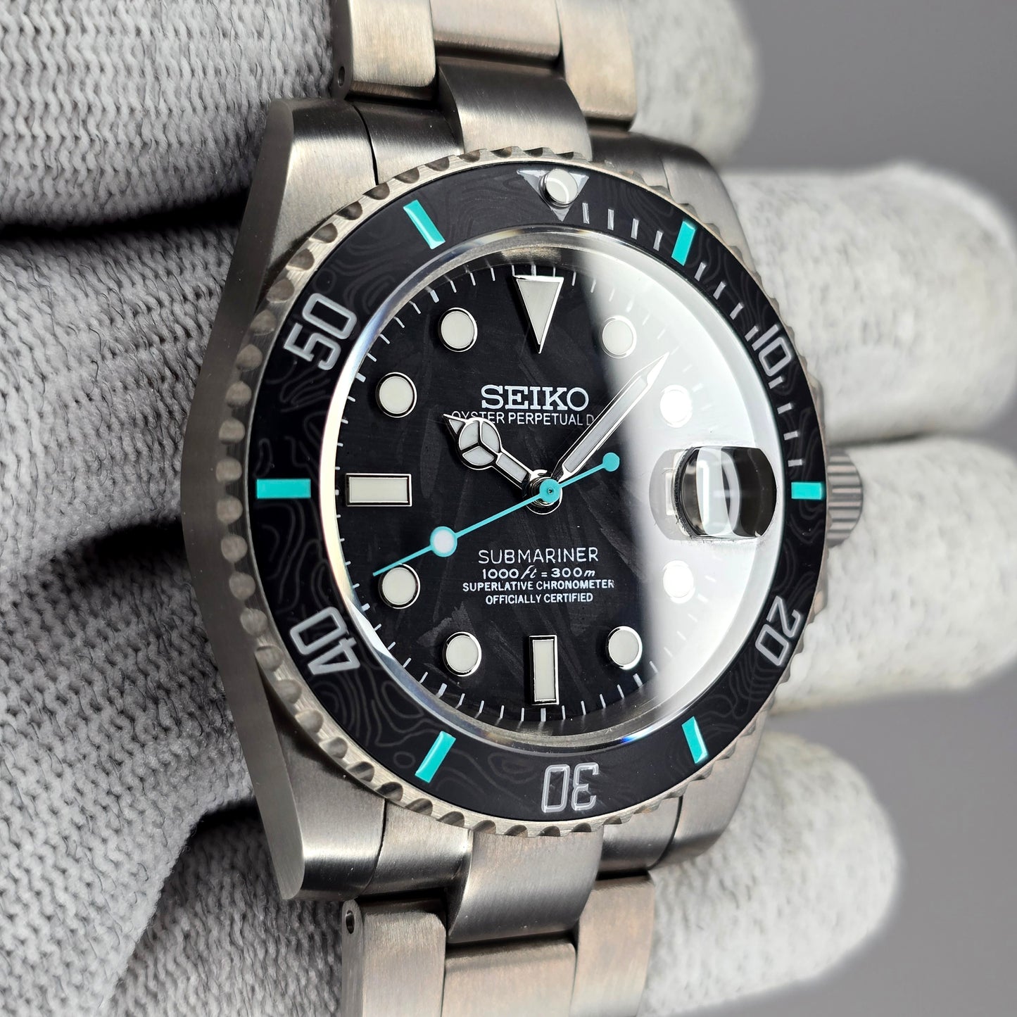 Custom Watch CW329 Automatic - Ultra Lightweight Titanium